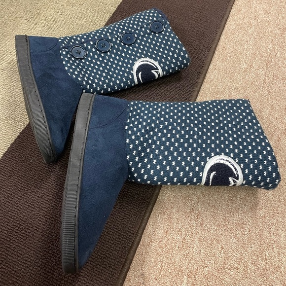Gently used Penn State sweater winter boots - Picture 3 of 3